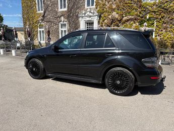 Mercedes-Benz M Class 3.0 ML350 CDI V6 BlueEfficiency Grand Edition SUV 5dr Diesel G-T