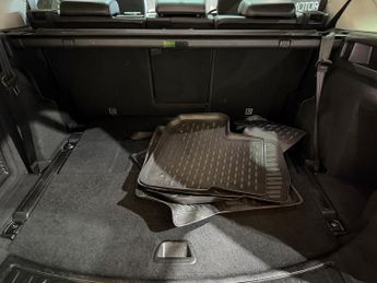 Land Rover Discovery Sport 2.0 TD4 SE Tech SUV 5dr Diesel Auto 4WD Euro 6 (s/s) (180 ps)