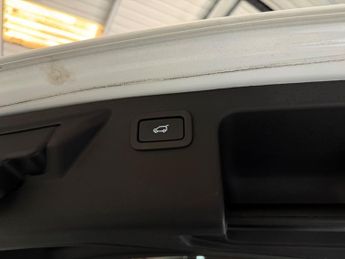 Land Rover Discovery Sport 2.0 TD4 SE Tech SUV 5dr Diesel Auto 4WD Euro 6 (s/s) (180 ps)