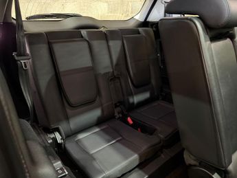 Land Rover Discovery Sport 2.0 TD4 SE Tech SUV 5dr Diesel Auto 4WD Euro 6 (s/s) (180 ps)