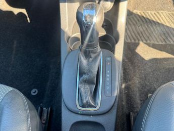 Vauxhall Corsa 1.4i 16v Design Hatchback 5dr Petrol Automatic (a/c) (158 g/km, 