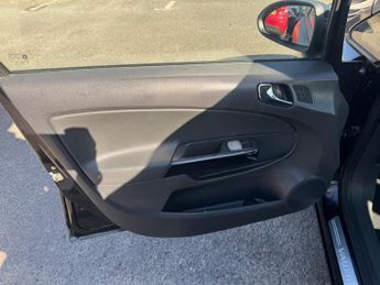Vauxhall Corsa 1.4i 16v Design Hatchback 5dr Petrol Automatic (a/c) (158 g/km, 