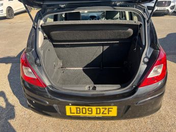 Vauxhall Corsa 1.4i 16v Design Hatchback 5dr Petrol Automatic (a/c) (158 g/km, 
