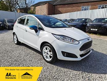 Ford Fiesta 1.0T EcoBoost Zetec White Edition Hatchback 5dr Petrol Manual Eu