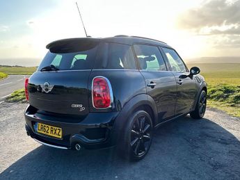 Mini Countryman 2.0 Cooper SD SUV 5dr Diesel Auto ALL4 Euro 5 (143 ps)
