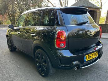 Mini Countryman 2.0 Cooper SD SUV 5dr Diesel Auto ALL4 Euro 5 (143 ps)