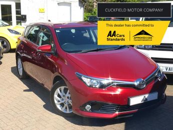 Toyota Auris 1.2 VVT-i Business Edition Hatchback 5dr Petrol Manual Euro 6 (s