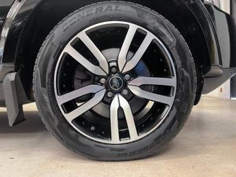 Land Rover Discovery 4 3.0 SD V6 HSE Luxury SUV 5dr Diesel Auto 4WD Euro 5 (s/s) (255 b