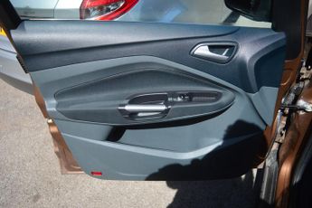 Ford C-MAX 1.6 Zetec MPV 5dr Petrol Manual Euro 5 (105 ps)