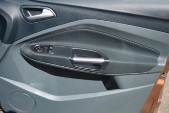 Ford C-MAX 1.6 Zetec MPV 5dr Petrol Manual Euro 5 (105 ps)