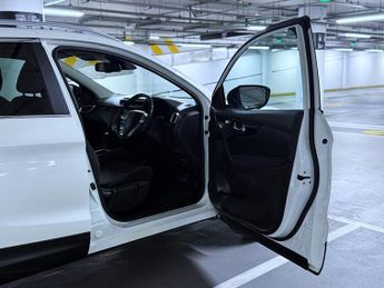 Nissan Qashqai 1.2 DIG-T n-tec+ SUV 5dr Petrol XTRON 2WD Euro 6 (s/s) (115 ps)
