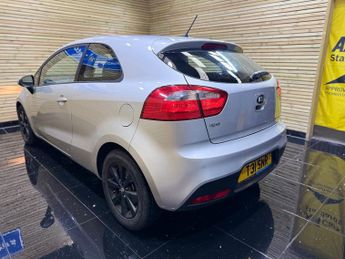 Kia Rio 1.25 VR7 Hatchback 3dr Petrol Manual Euro 5 (84 bhp)