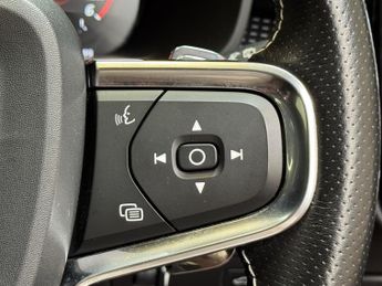 Volvo XC40 2.0 D4 First Edition SUV 5dr Diesel Auto AWD Euro 6 (s/s) (190 p