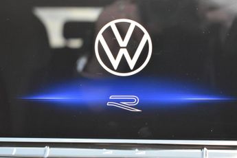 Volkswagen Golf 1.5 eTSI MHEV R-Line DSG Euro 6 (s/s) 5dr