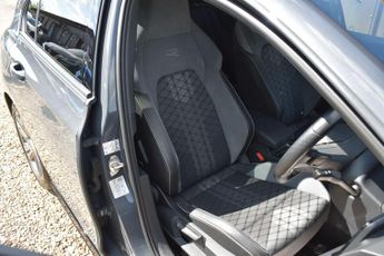 Volkswagen Golf 1.5 eTSI MHEV R-Line DSG Euro 6 (s/s) 5dr