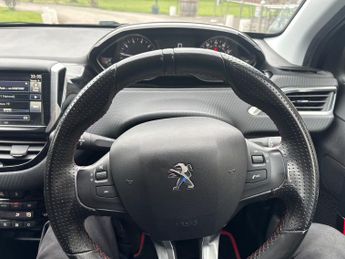 Peugeot 208 1.2 PureTech GT Line Hatchback 3dr Petrol Manual Euro 6 (s/s) (1