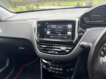 Peugeot 208 1.2 PureTech GT Line Hatchback 3dr Petrol Manual Euro 6 (s/s) (1