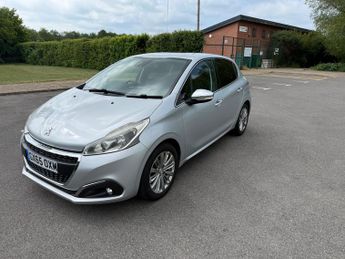 Peugeot 208 1.6 BlueHDi Allure Hatchback 5dr Diesel Manual Euro 6 (s/s) (100