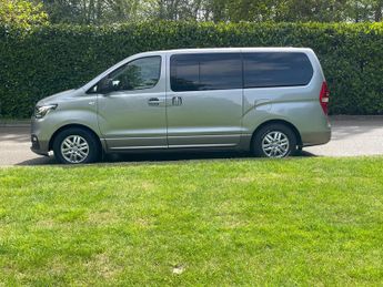 Hyundai i800 2.5 CRDi SE Nav MPV 5dr Diesel Auto Euro 6 (170 ps)