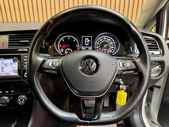 Volkswagen Golf 2.0 TDI BlueMotion Tech GT Hatchback 5dr Diesel DSG - AUTOMATIC 