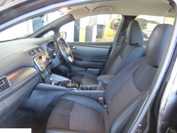Nissan LEAF 40kWh Acenta Hatchback 5dr Electric Auto (150 ps)