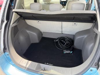 Nissan LEAF 24kWh Acenta Hatchback 5dr Electric Auto (107 bhp)