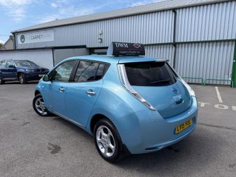 Nissan LEAF 24kWh Acenta Hatchback 5dr Electric Auto (107 bhp)