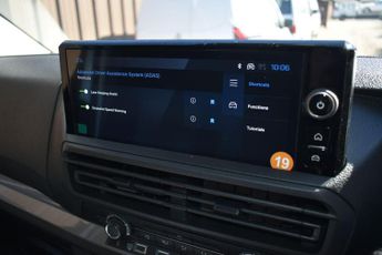 Peugeot E-EXPERT 75kWh Professional Standard Panel Van Auto MWB 6dr (7.4kW Charge