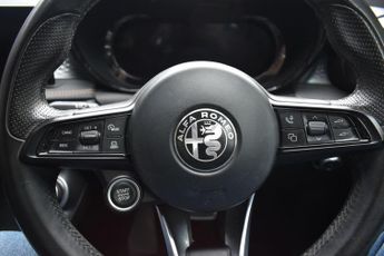 Alfa Romeo Tonale 1.5 VGT MHEV Ti DCT Euro 6 5dr