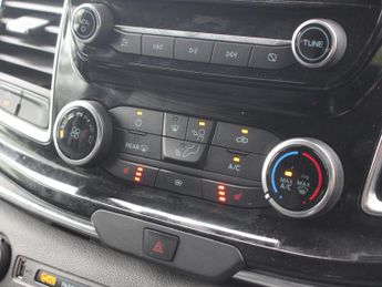 Ford Tourneo Custom 2.0 320 EcoBlue Titanium WAV Minibus Double Cab 5dr Diesel Auto 