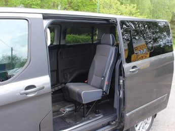 Ford Tourneo Custom 2.0 320 EcoBlue Titanium WAV Minibus Double Cab 5dr Diesel Auto 
