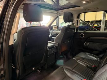 Land Rover Discovery 2.0 SD4 HSE SUV 5dr Diesel Auto 4WD Euro 6 (s/s) (240 ps)