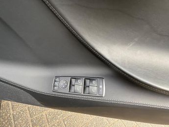 Tesla Model S 90D (Dual Motor) Hatchback 5dr Electric Auto 4WD (417 bhp)