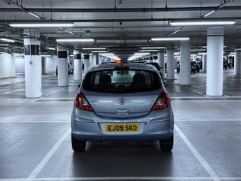 Vauxhall Corsa 1.4i 16v Club Hatchback 5dr Petrol Automatic (158 g/km, 89 bhp)