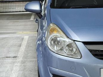 Vauxhall Corsa 1.4i 16v Club Hatchback 5dr Petrol Automatic (158 g/km, 89 bhp)