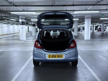 Vauxhall Corsa 1.4i 16v Club Hatchback 5dr Petrol Automatic (158 g/km, 89 bhp)