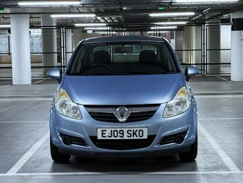 Vauxhall Corsa 1.4i 16v Club Hatchback 5dr Petrol Automatic (158 g/km, 89 bhp)