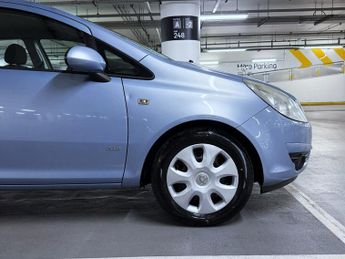 Vauxhall Corsa 1.4i 16v Club Hatchback 5dr Petrol Automatic (158 g/km, 89 bhp)