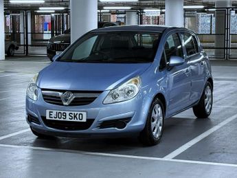 Vauxhall Corsa 1.4i 16v Club Hatchback 5dr Petrol Automatic (158 g/km, 89 bhp)