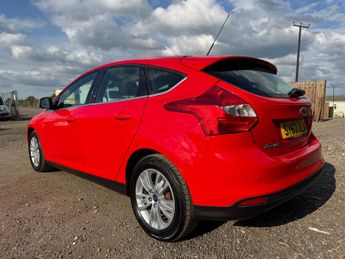 Ford Focus 1.6 Titanium Navigator Hatchback 5dr Petrol Powershift Euro 5 (1