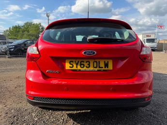 Ford Focus 1.6 Titanium Navigator Hatchback 5dr Petrol Powershift Euro 5 (1