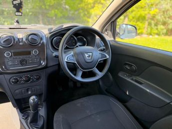 Dacia Sandero 1.0 SCe Essential Hatchback 5dr Petrol Manual Euro 6 (75 ps)