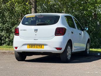 Dacia Sandero 1.0 SCe Essential Hatchback 5dr Petrol Manual Euro 6 (75 ps)