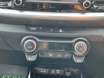 Kia Stonic 1.0 T-GDi 4 SUV 5dr Petrol DCT Euro 6 (s/s) (118 bhp)