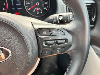 Kia Stonic 1.0 T-GDi 4 SUV 5dr Petrol DCT Euro 6 (s/s) (118 bhp)
