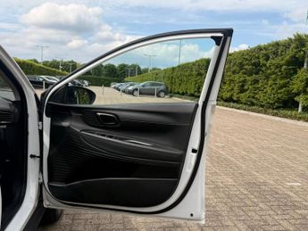Hyundai Bayon 1.0 T-GDi MHEV SE Connect SUV 5dr Petrol Hybrid DCT Euro 6 (s/s)