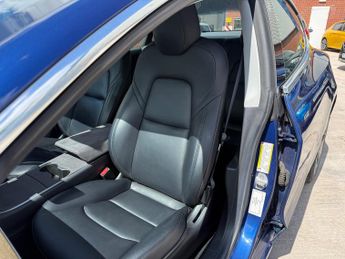 Tesla Model 3 Standard Range Plus Saloon 4dr Electric Auto RWD (241 bhp)