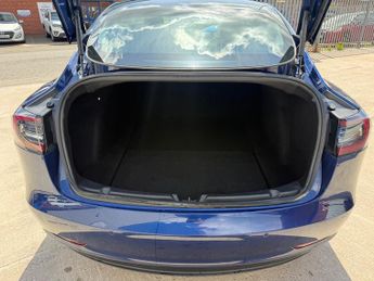 Tesla Model 3 Standard Range Plus Saloon 4dr Electric Auto RWD (241 bhp)