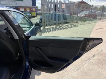 Tesla Model 3 Standard Range Plus Saloon 4dr Electric Auto RWD (241 bhp)