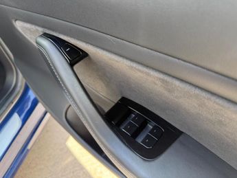 Tesla Model 3 Standard Range Plus Saloon 4dr Electric Auto RWD (241 bhp)
